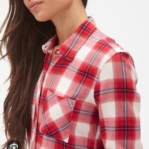 GAP Red and White Plaid Flannel Button-Up Shirt